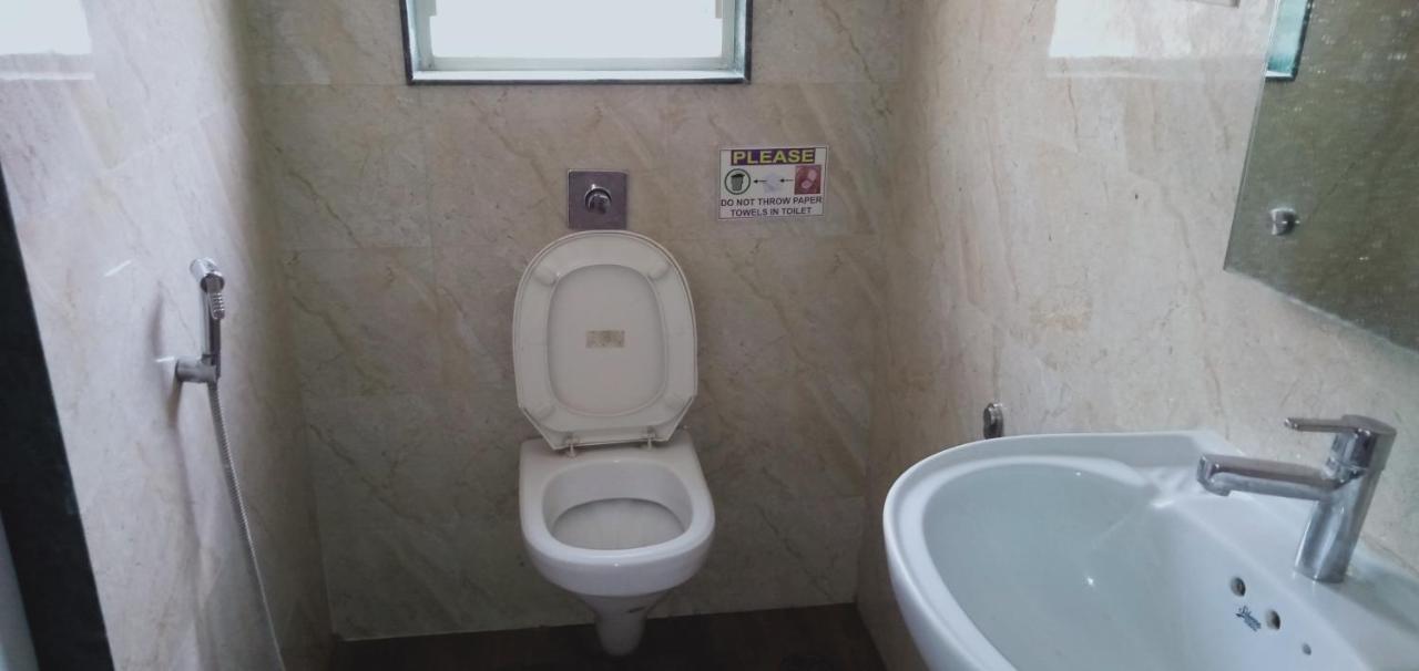 פונה Hotel White House מראה חיצוני תמונה