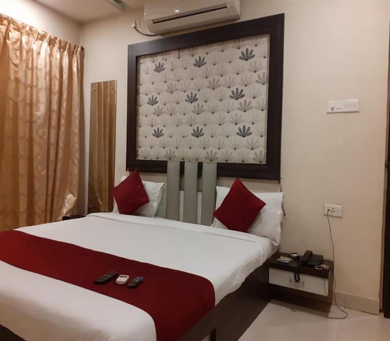 פונה Hotel White House מראה חיצוני תמונה