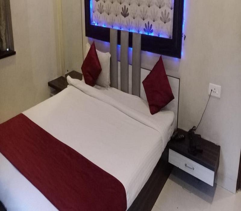פונה Hotel White House מראה חיצוני תמונה