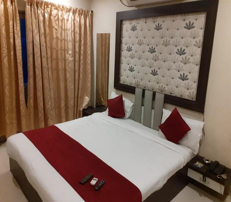 פונה Hotel White House מראה חיצוני תמונה