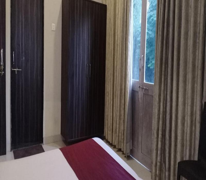 פונה Hotel White House מראה חיצוני תמונה