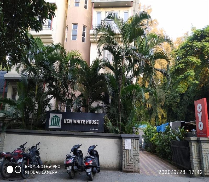 פונה Hotel White House מראה חיצוני תמונה