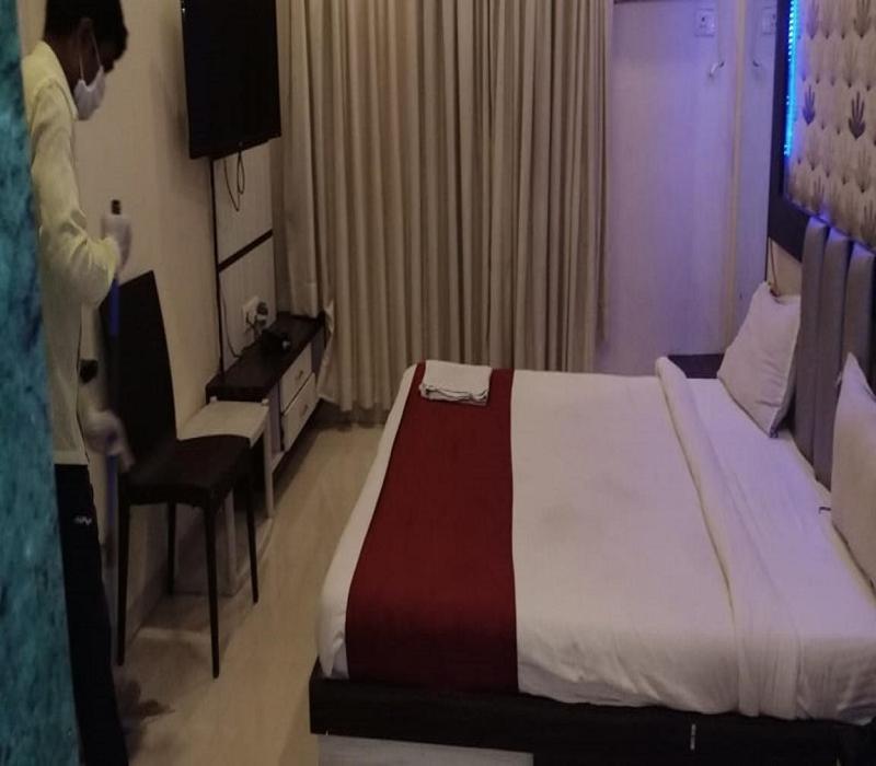 פונה Hotel White House מראה חיצוני תמונה