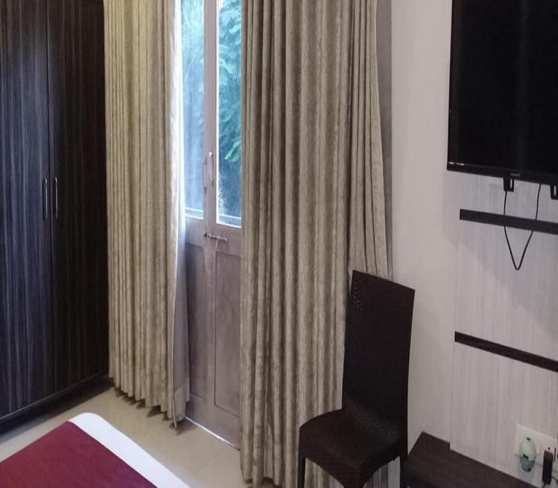 פונה Hotel White House מראה חיצוני תמונה