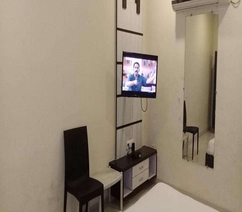 פונה Hotel White House מראה חיצוני תמונה