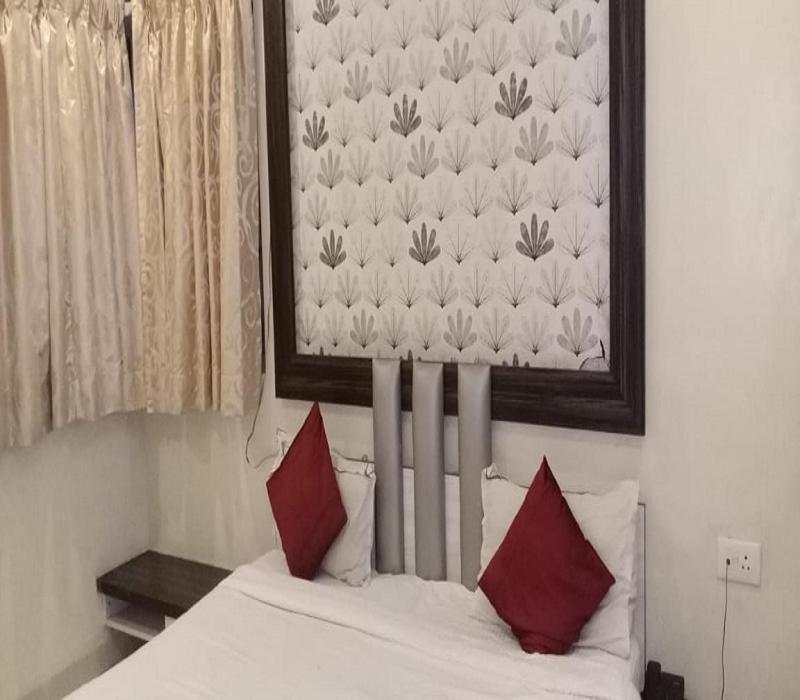 פונה Hotel White House מראה חיצוני תמונה