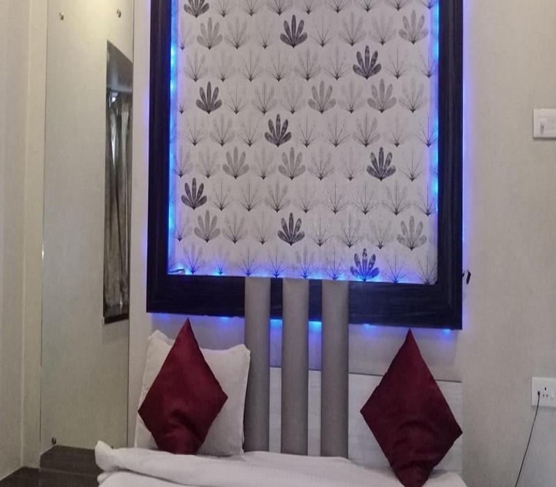פונה Hotel White House מראה חיצוני תמונה