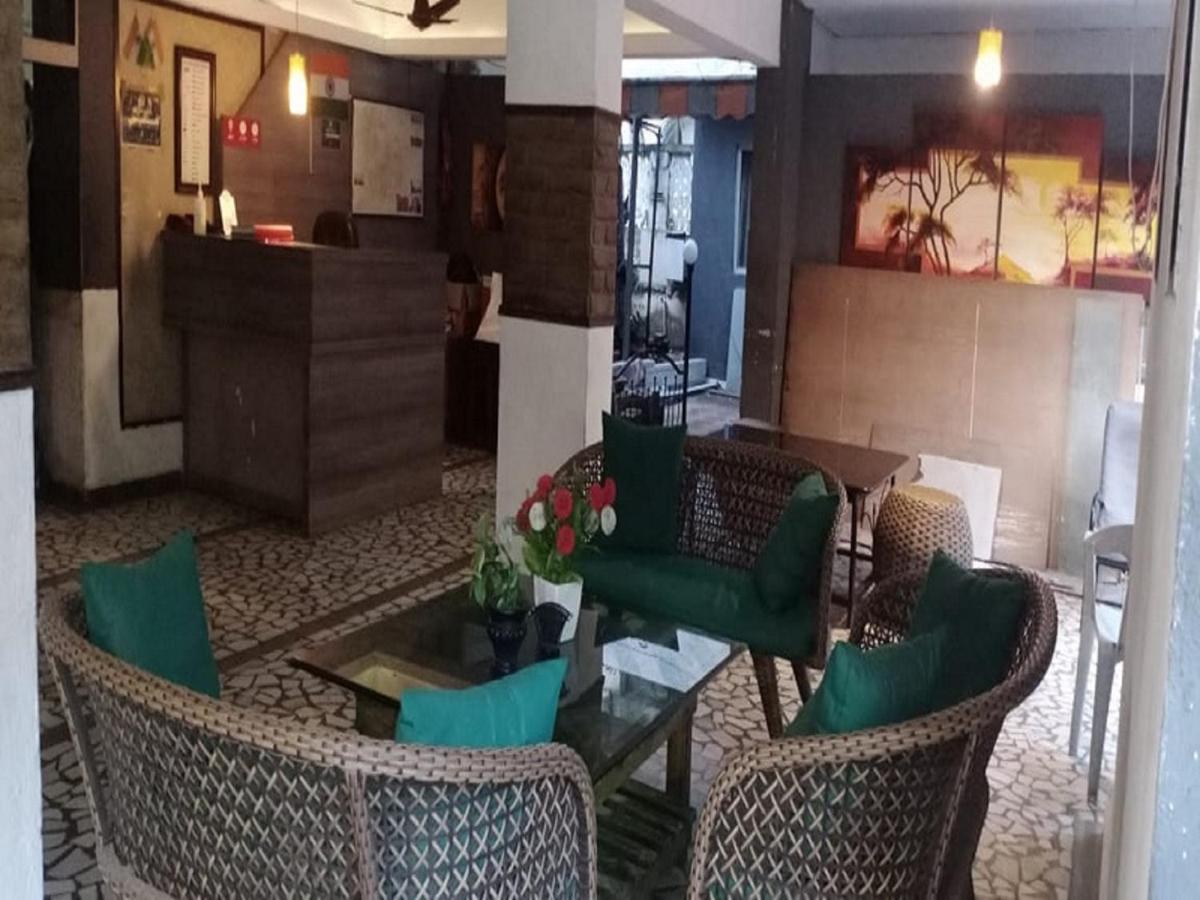 פונה Hotel White House מראה חיצוני תמונה